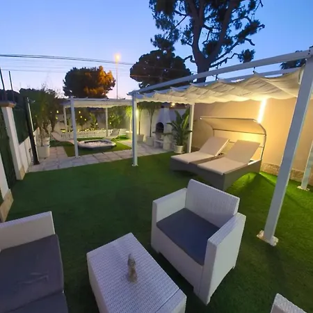 Sunset Villa *